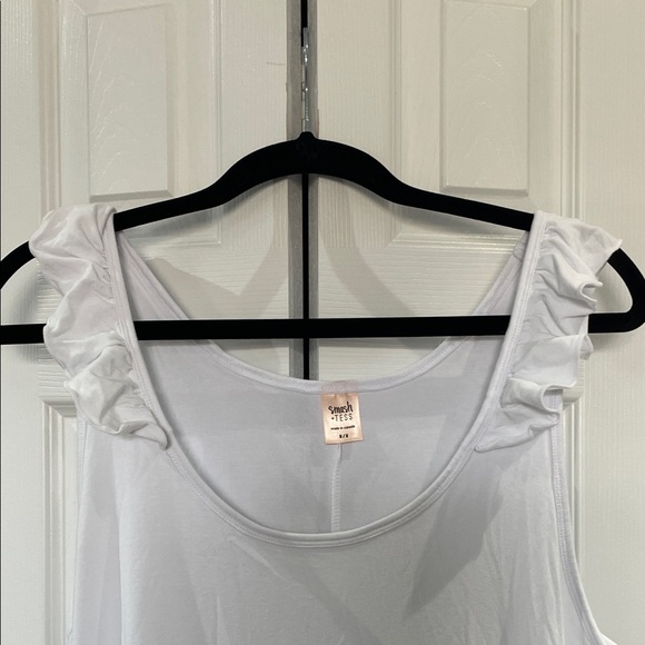 Smash + Tess White Ruffle-Shoulder Romper - Picture 3 of 5